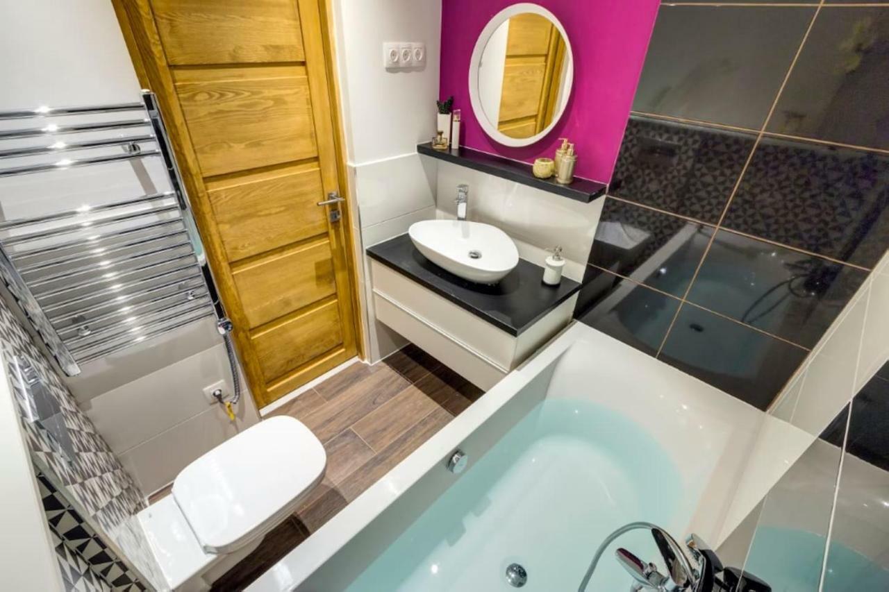 Cozy Downtown Studio Apartment ブダペスト エクステリア 写真