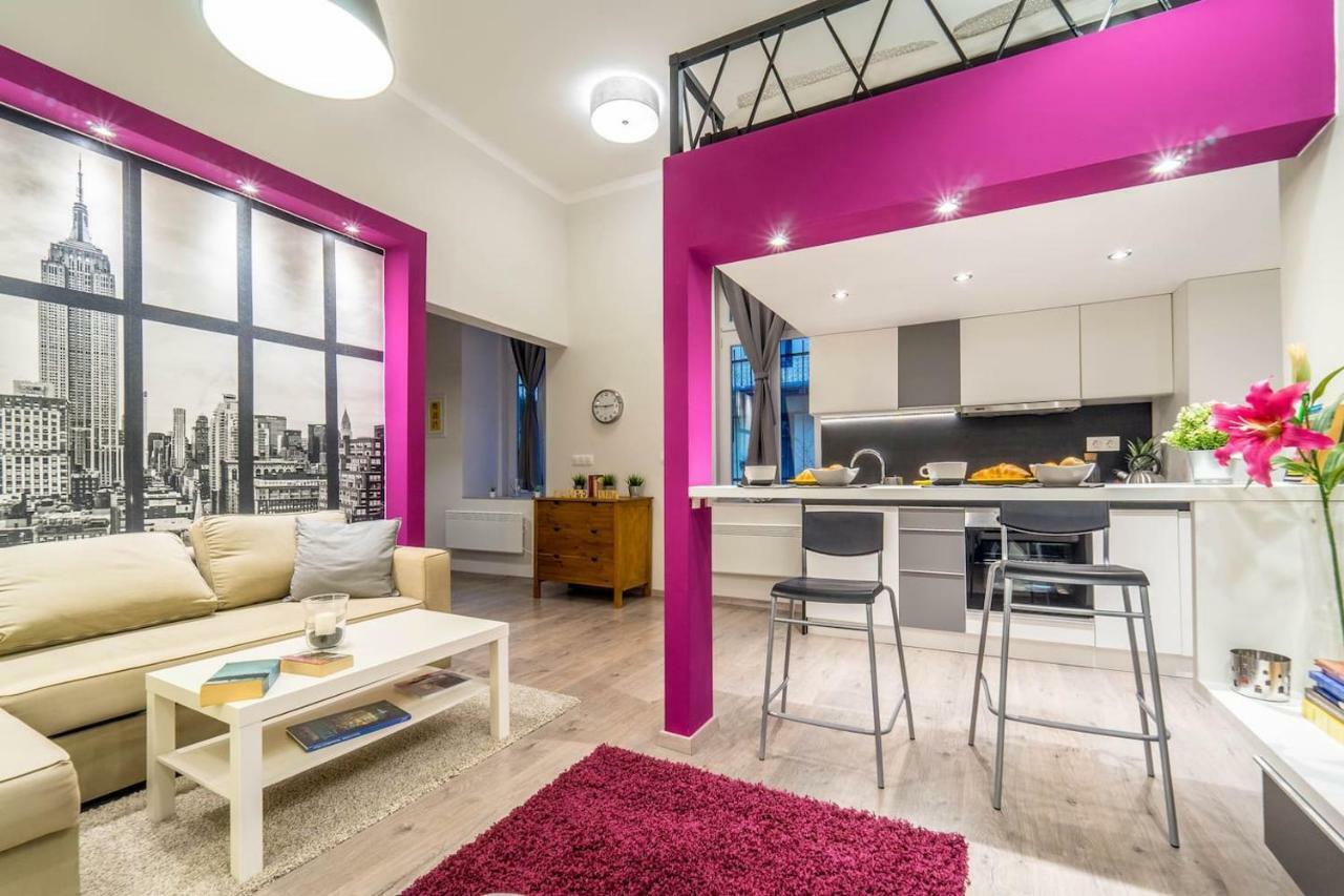 Cozy Downtown Studio Apartment ブダペスト エクステリア 写真