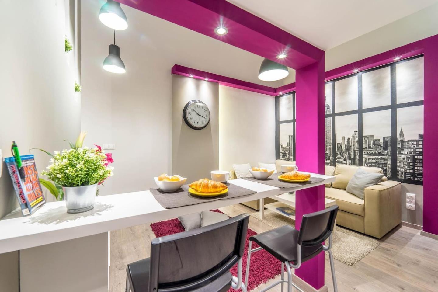 Cozy Downtown Studio Apartment ブダペスト エクステリア 写真