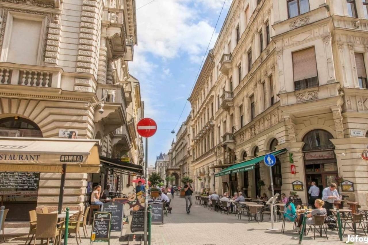 Cozy Downtown Studio Apartment ブダペスト エクステリア 写真