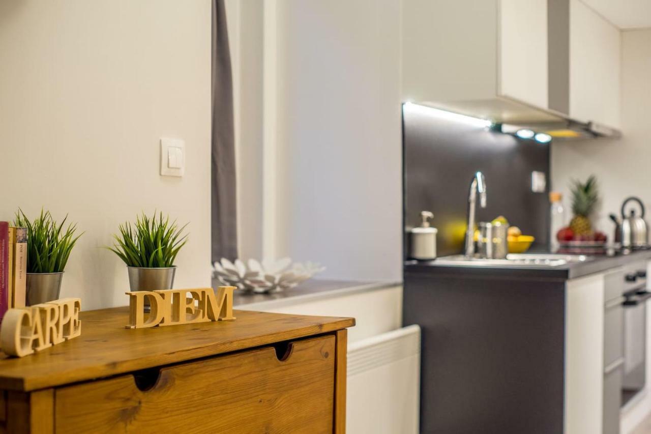 Cozy Downtown Studio Apartment ブダペスト エクステリア 写真